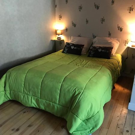 Gite Chez Regine Marcenat (Cantal) Exterior foto