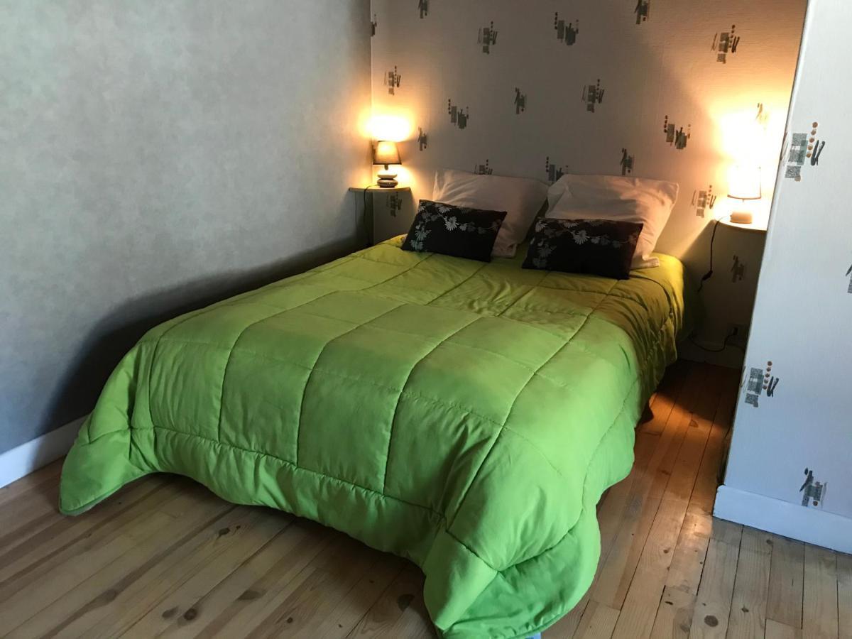 Gite Chez Regine Marcenat (Cantal) Exterior foto